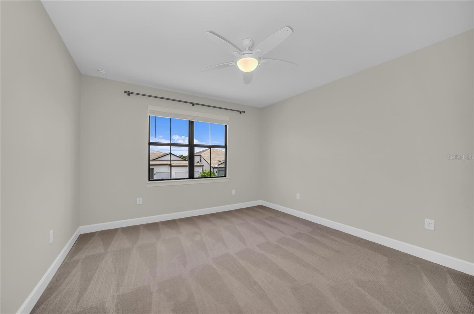 16438 Slate Pl Property Photo 40
