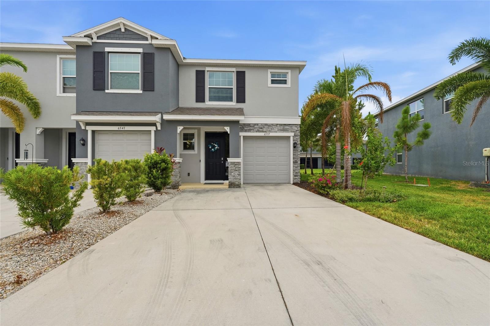 6537 SERENITY FALL LN Property Photo 1