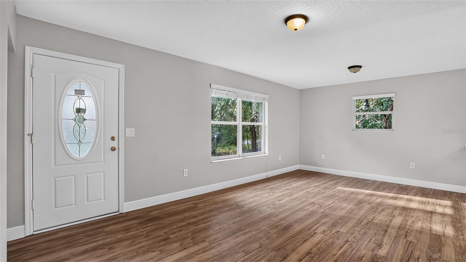 788 N Charles Ave Property Photo 6