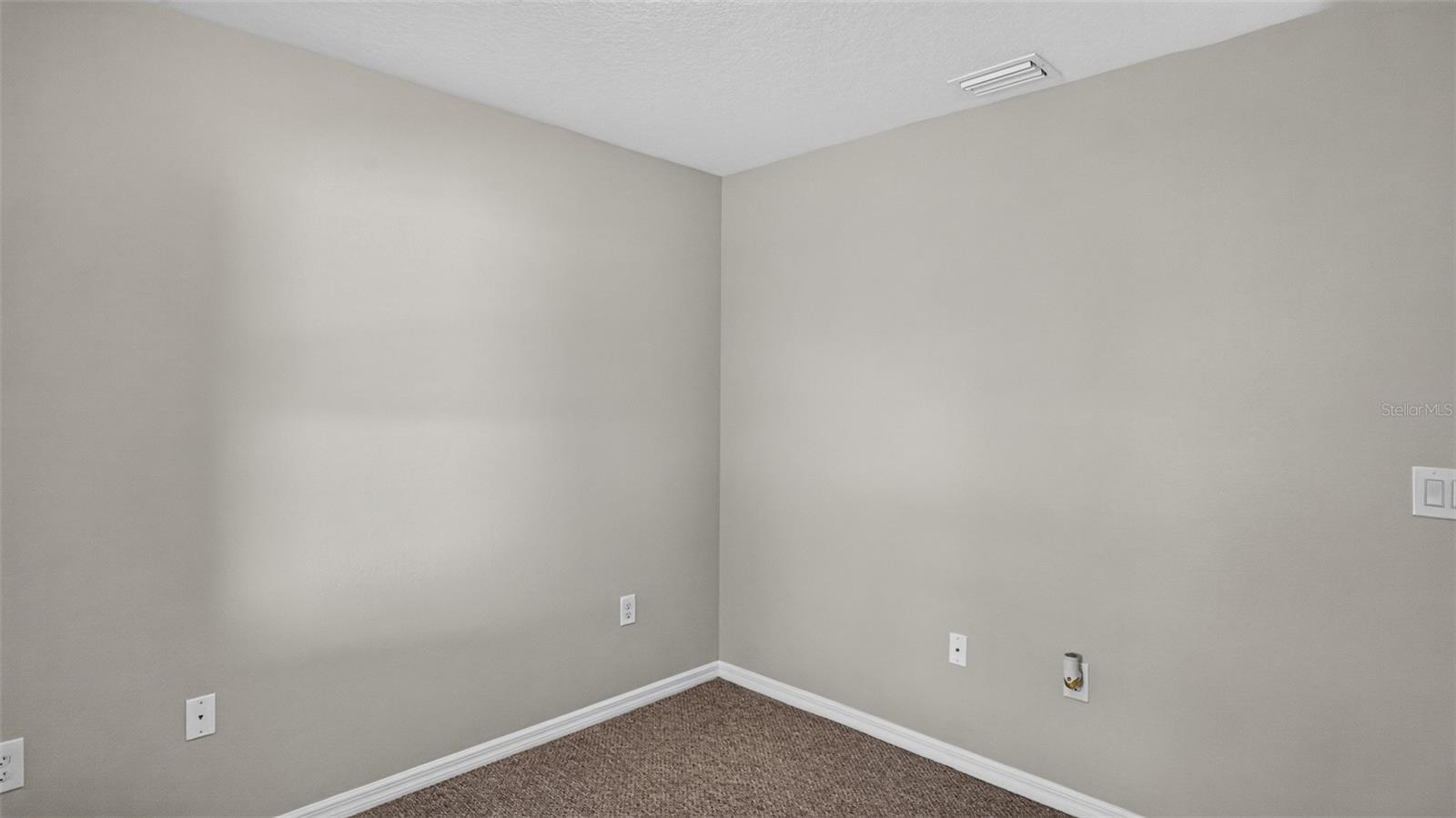 788 N Charles Ave Property Photo 15