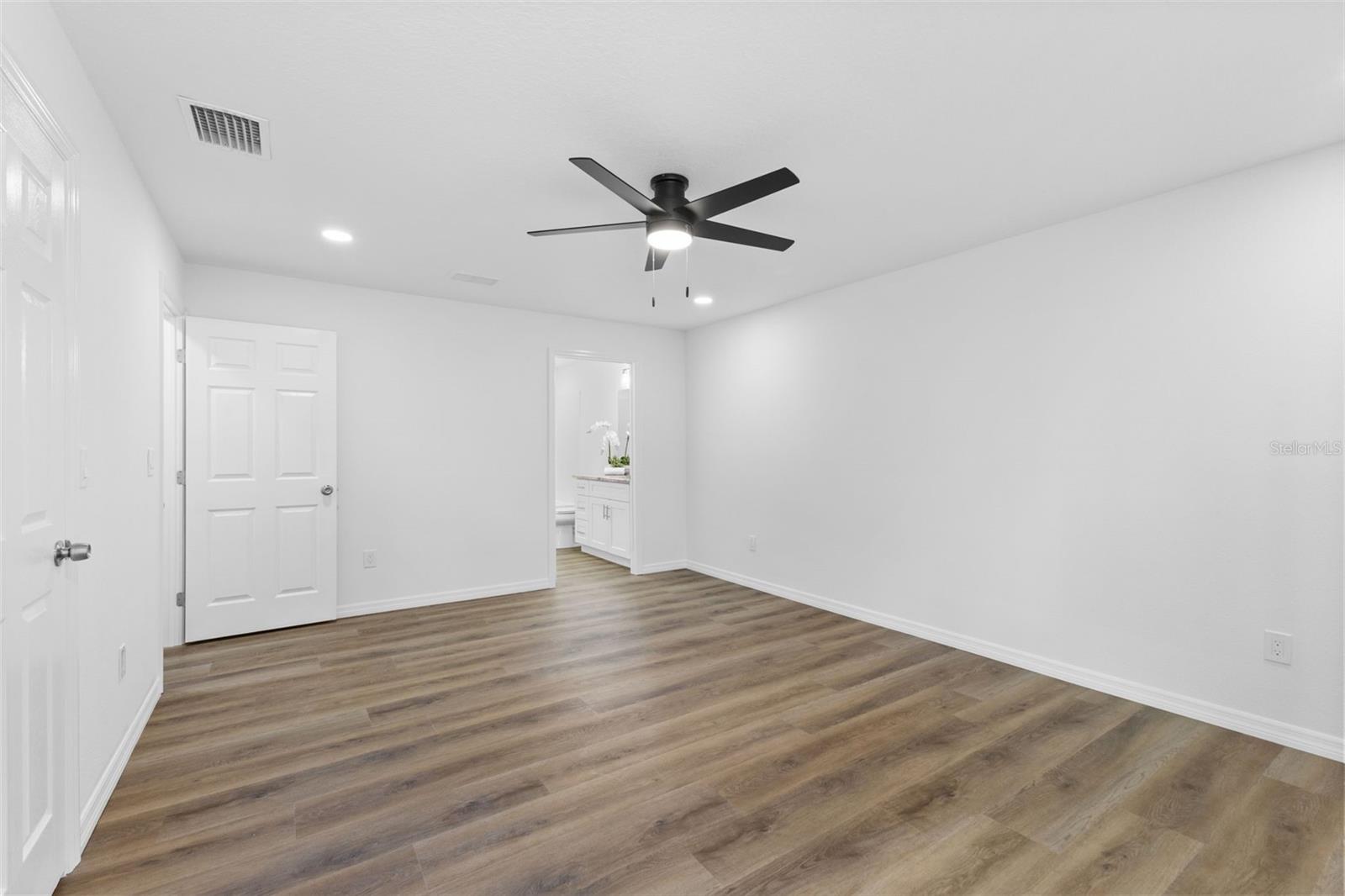 120 Brown St Property Photo 15