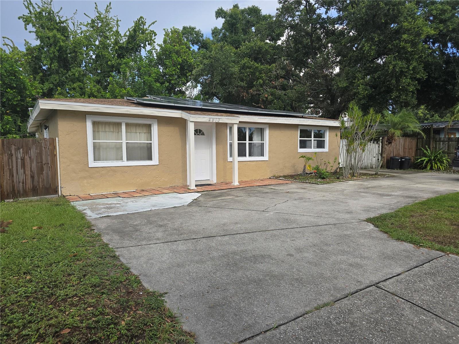2913 Mcintosh Rd Property Photo 1