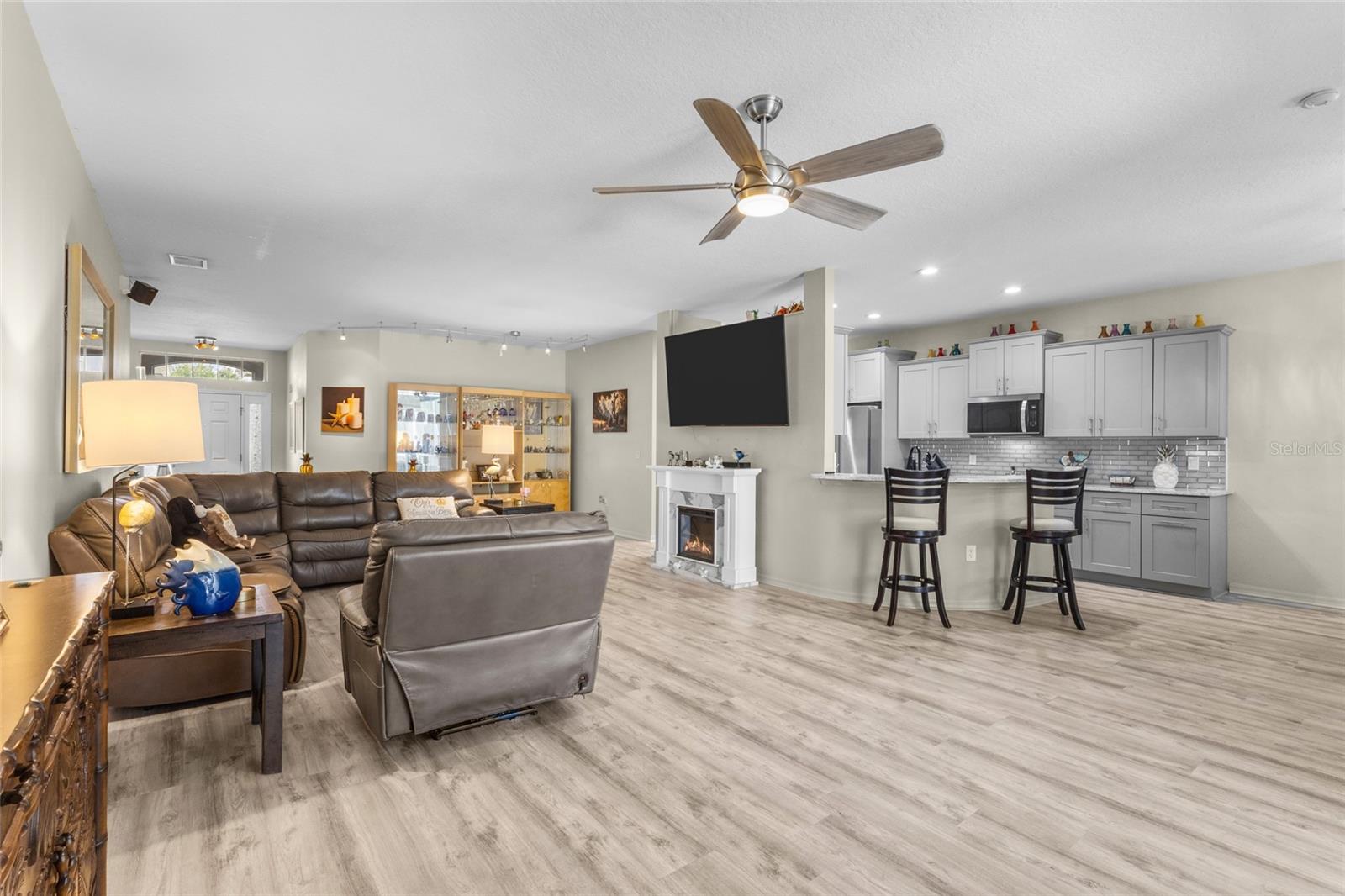 4527 Ferrys Mill Pl Property Photo 8
