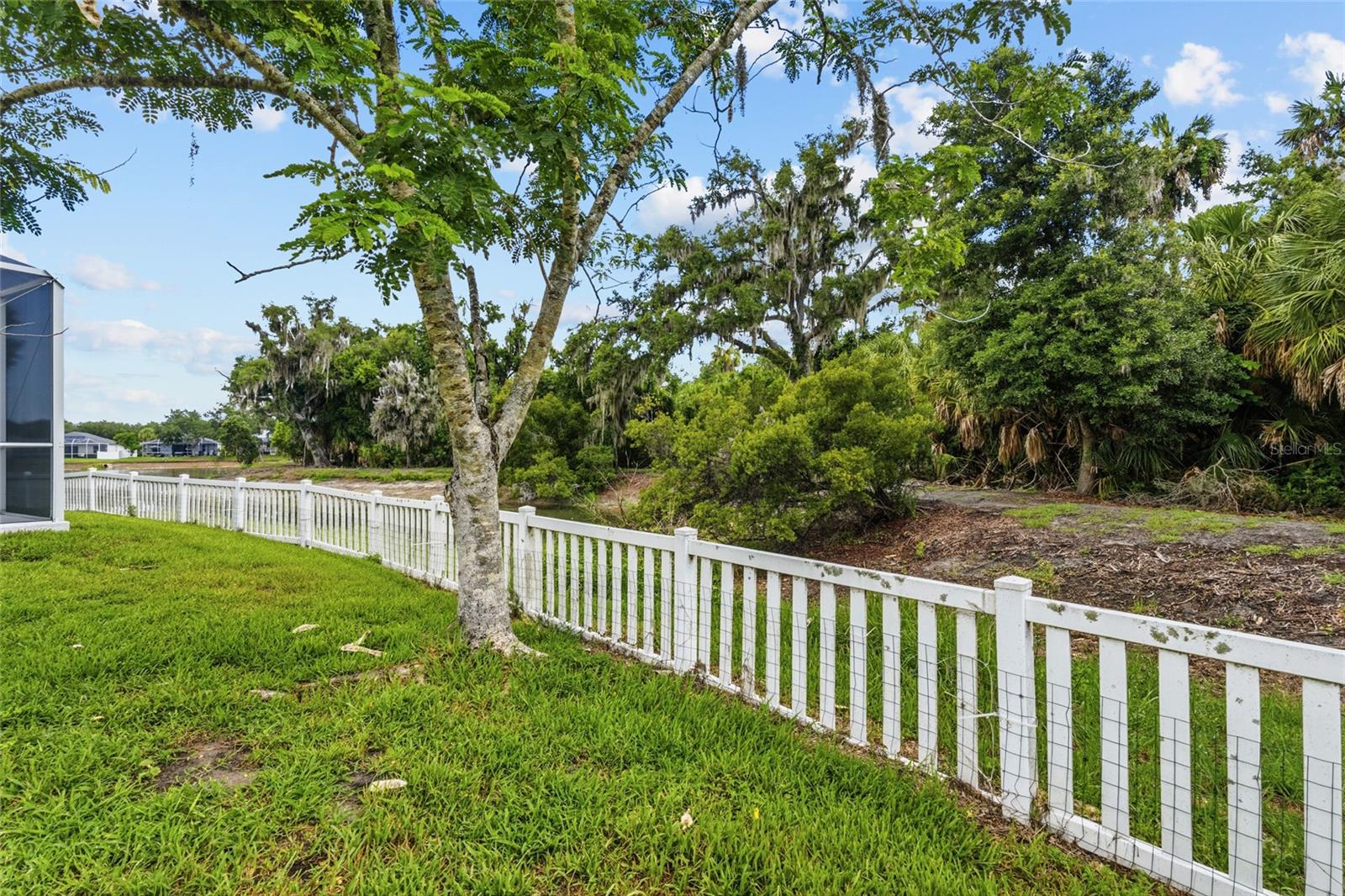 4527 Ferrys Mill Pl Property Photo 40