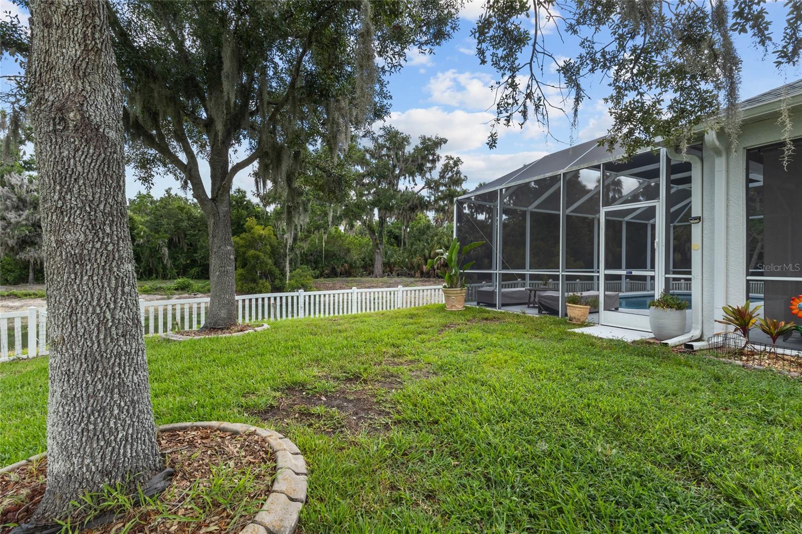 4527 Ferrys Mill Pl Property Photo 41