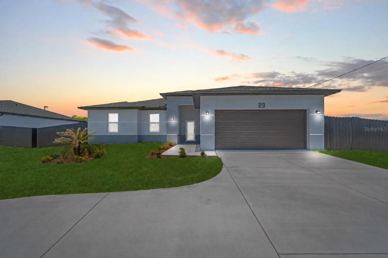 29 DIPLOMAT PKWY E Property Photo 1