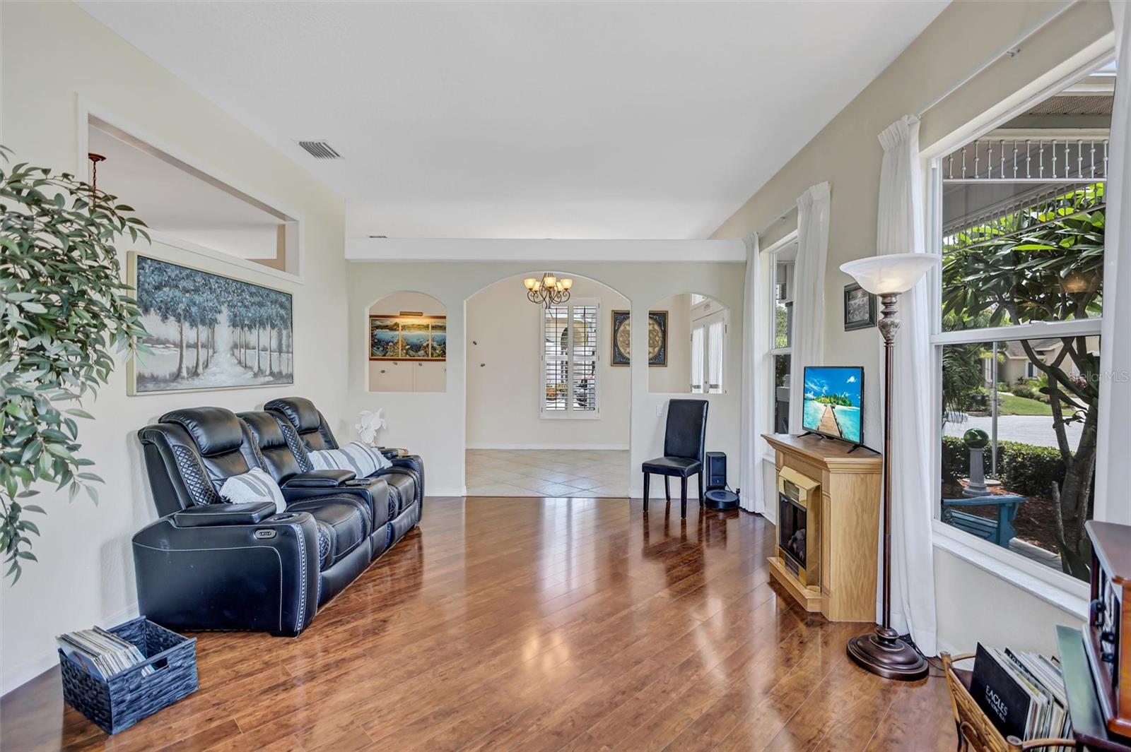 360 46th Ct E Property Photo 11