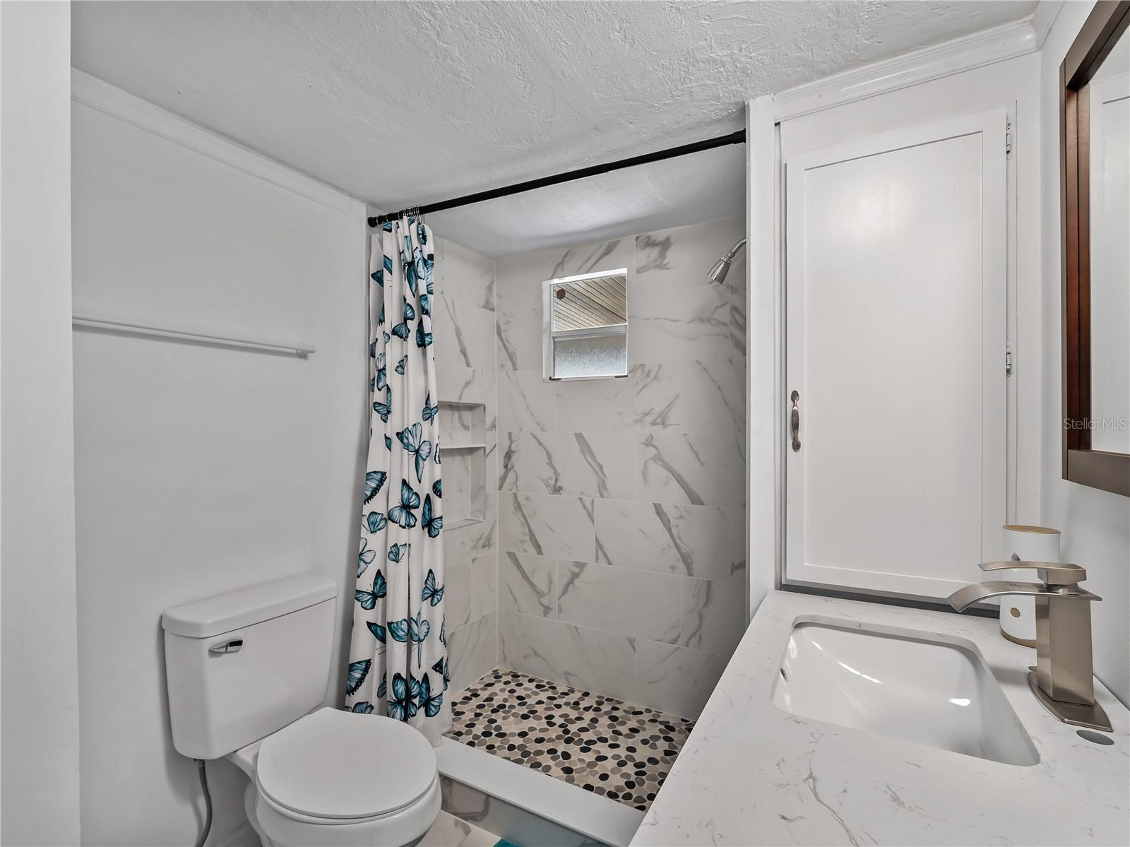110 Verona St N Property Photo 23