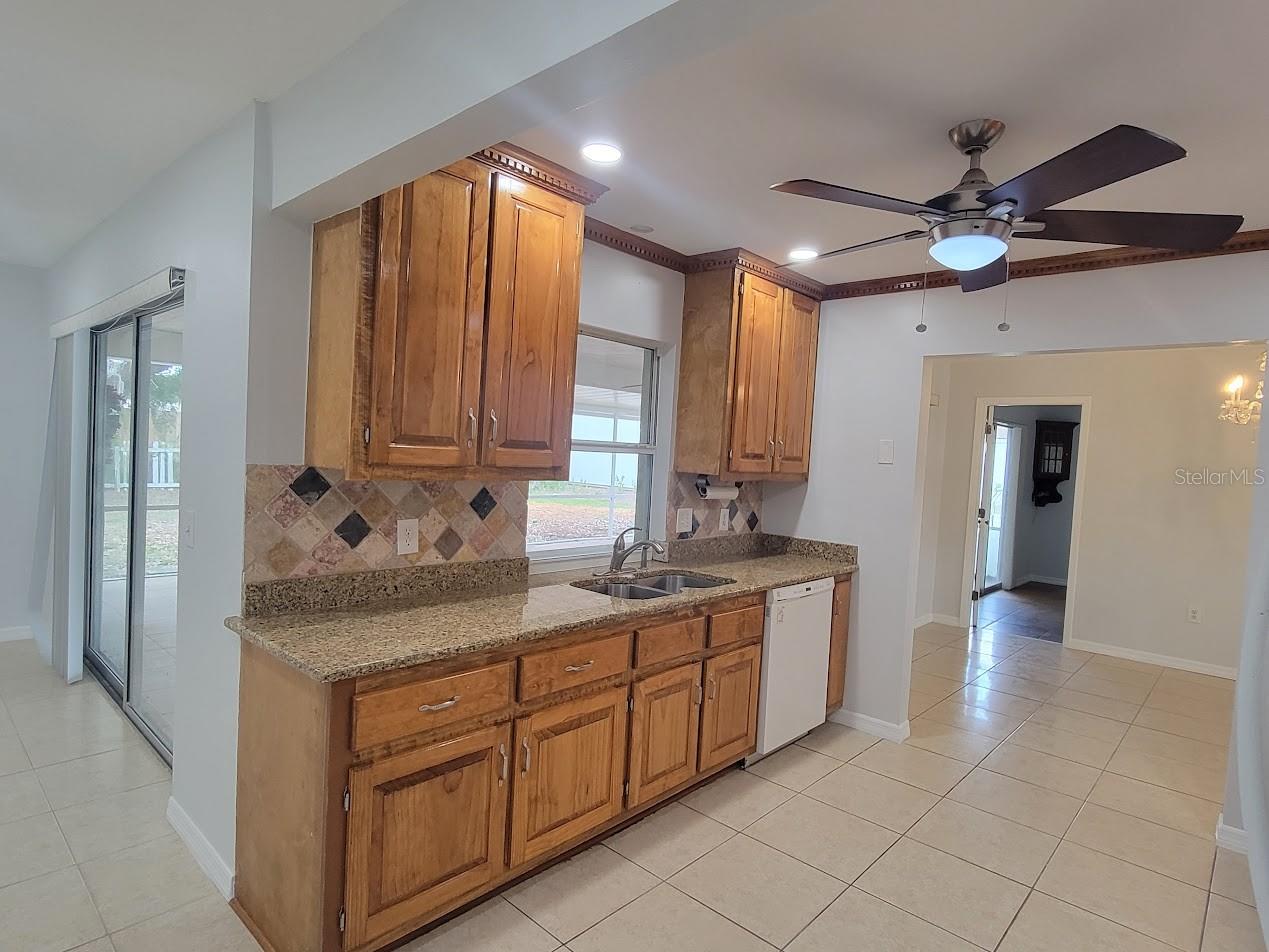 1460 Schenley St Property Photo 3