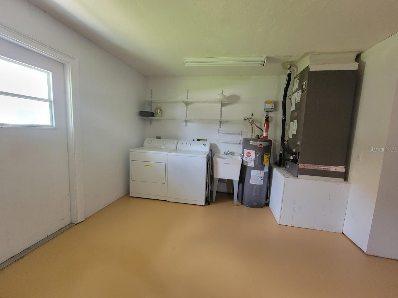 1460 Schenley St Property Photo 28