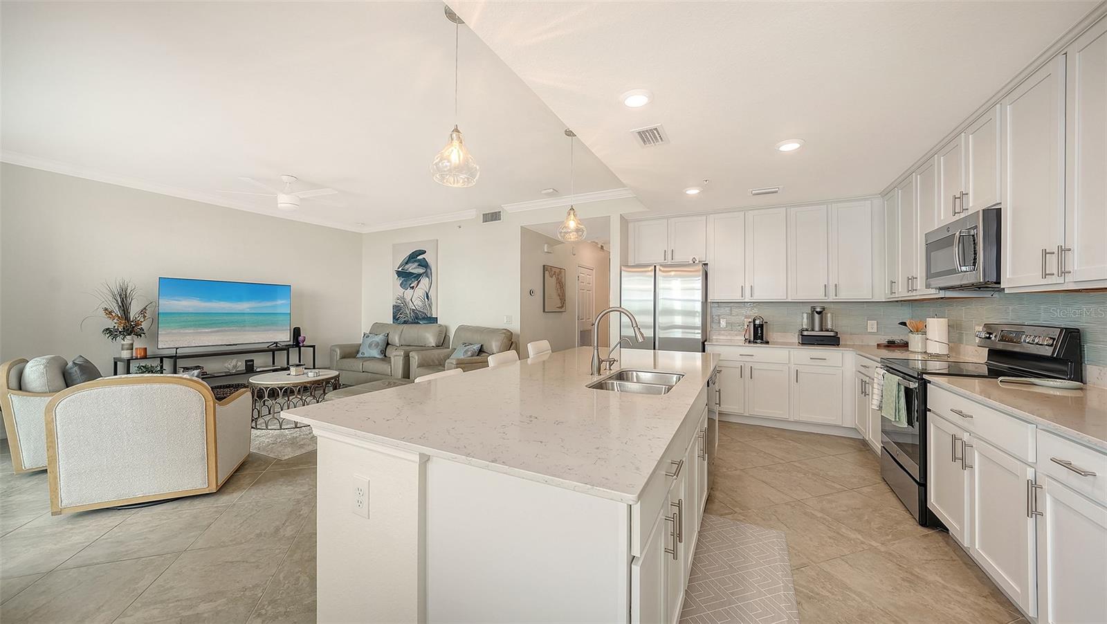 1020 Tidewater Shores Loop #207 Property Photo 8