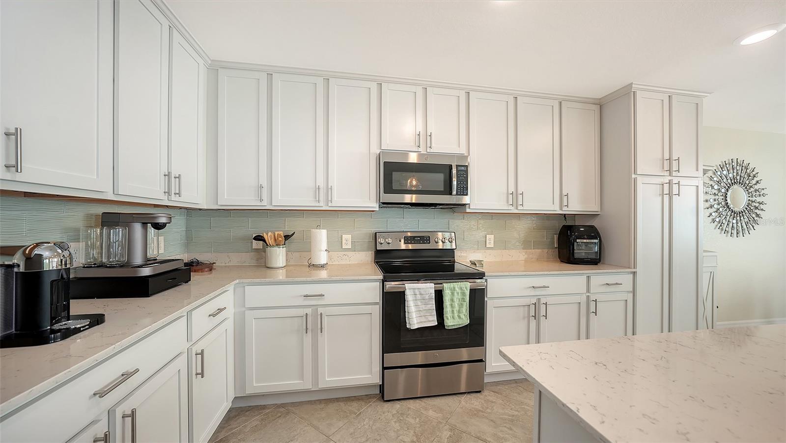 1020 Tidewater Shores Loop #207 Property Photo 9