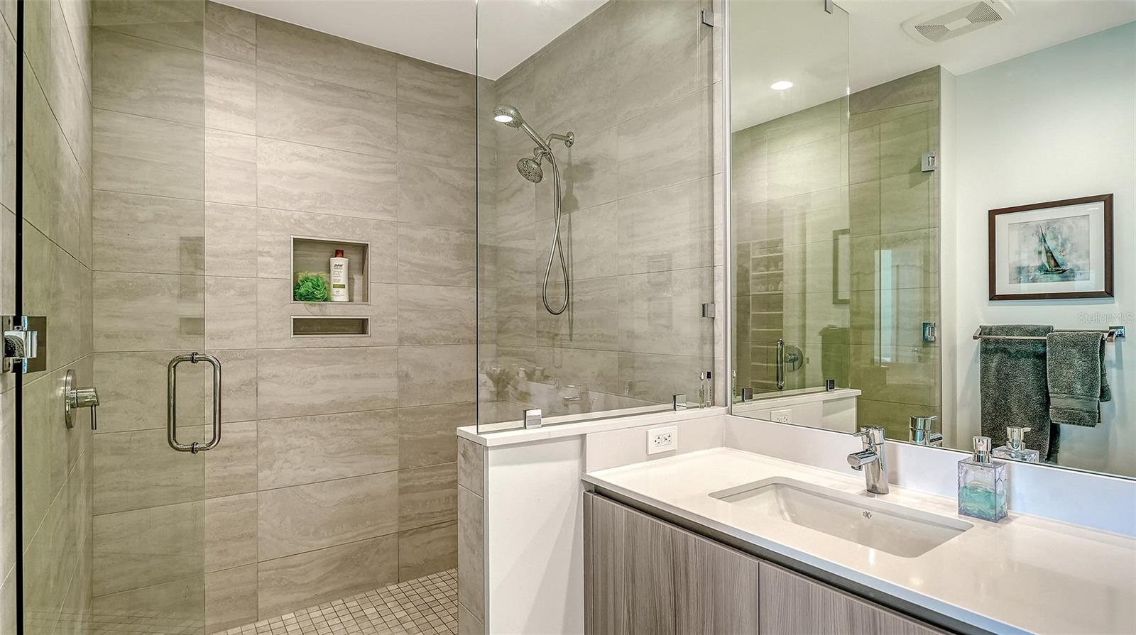 301 Quay Commons #1007 Property Photo 23