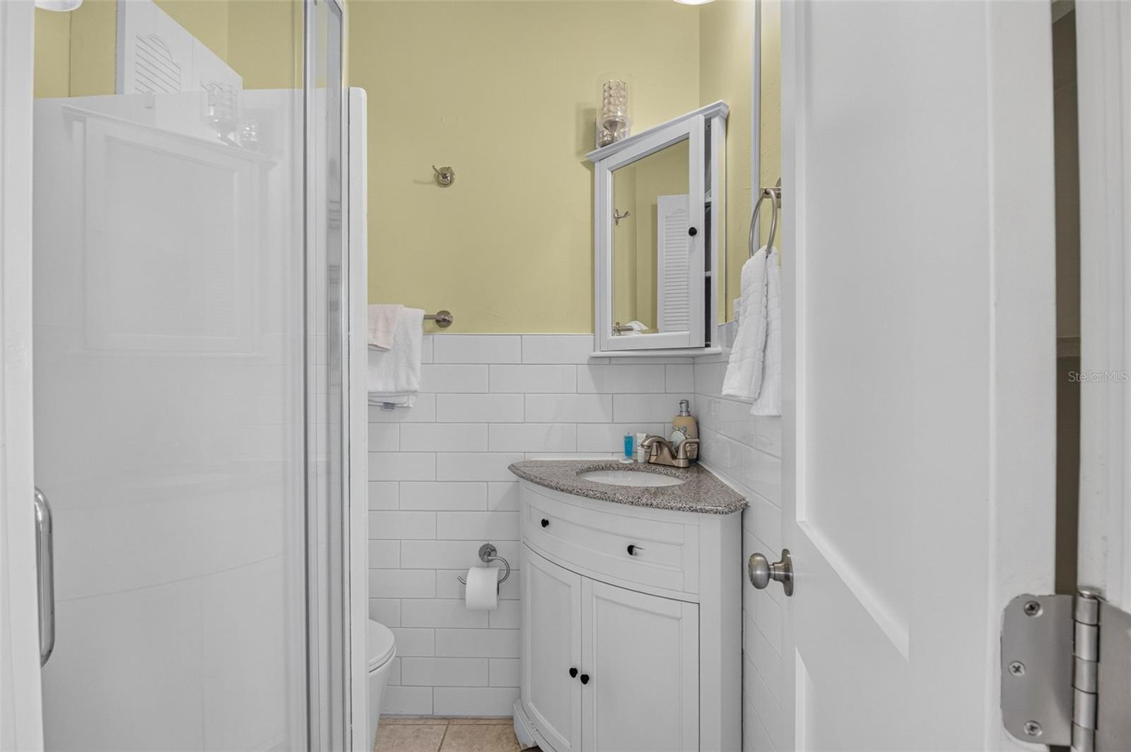 908 Villas Dr #10 Property Photo 13