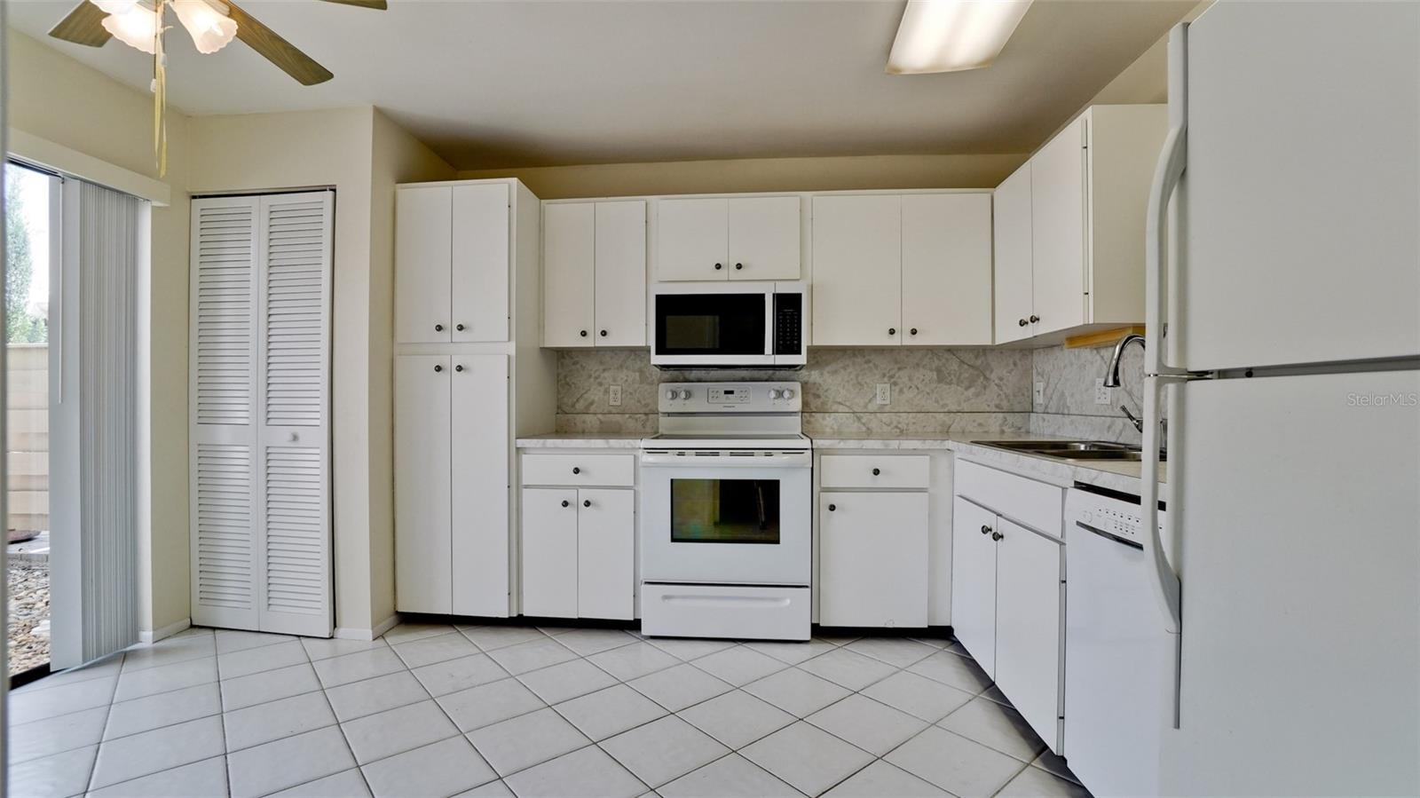 507 Lakeside Dr #507 Property Photo 26