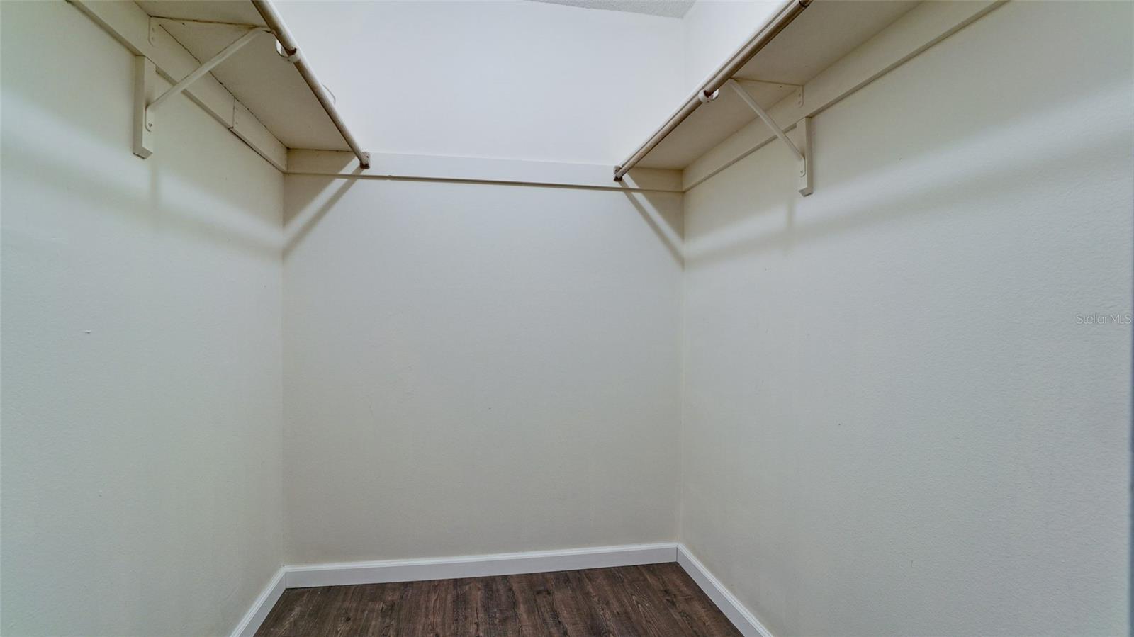 507 Lakeside Dr #507 Property Photo 37