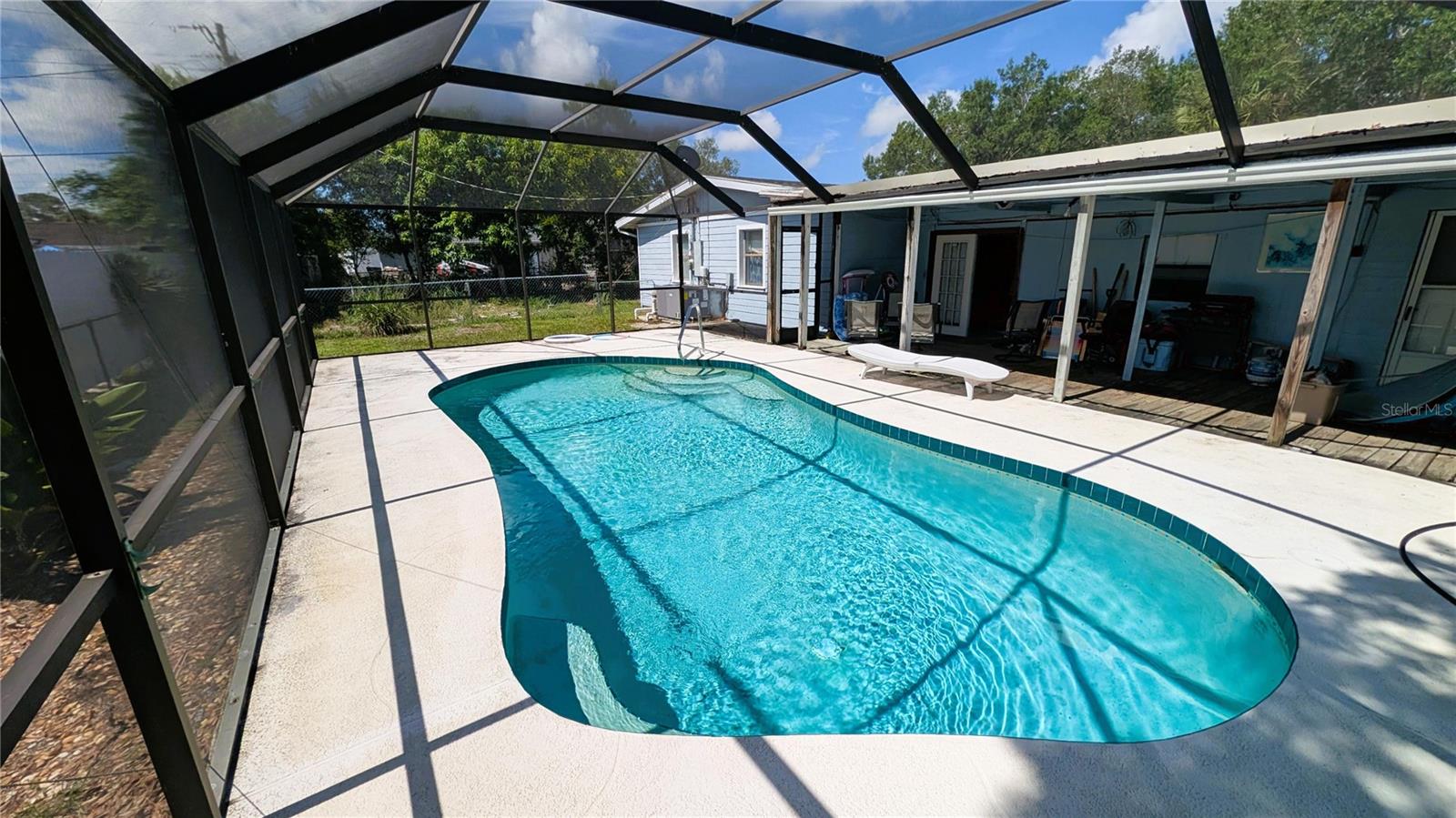 5350 Castleman Dr Property Photo 3