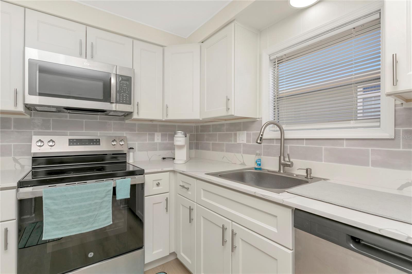 115 White Oak Way Property Photo 18