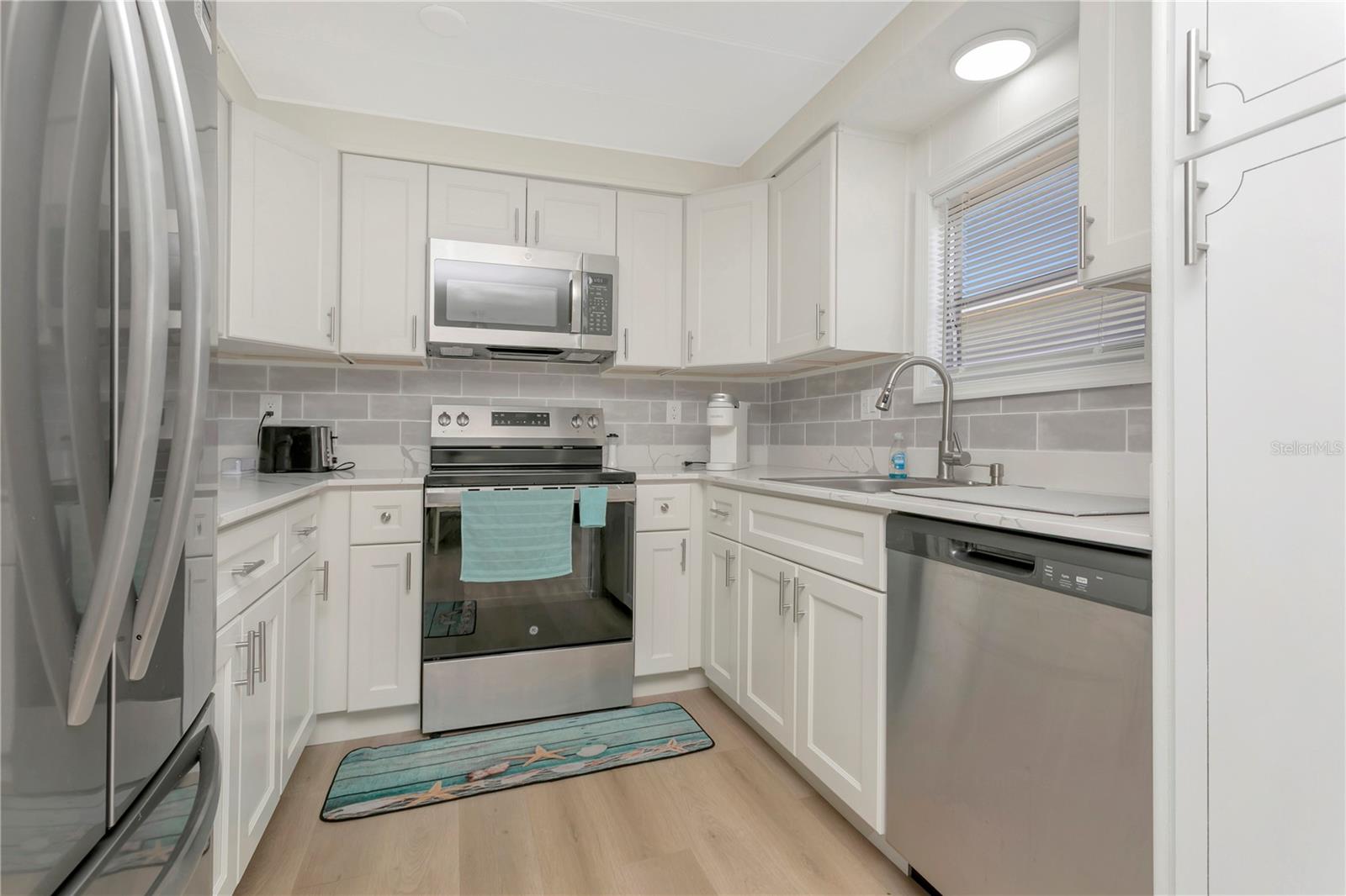 115 White Oak Way Property Photo 38