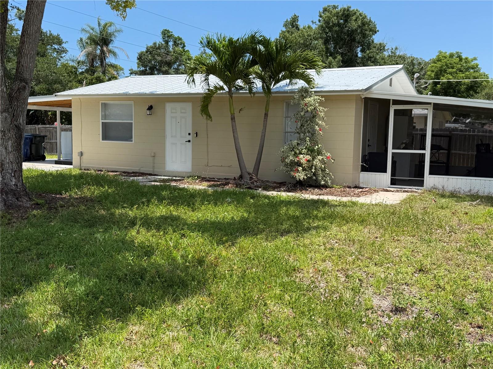 2195 Park Rd Property Photo 1