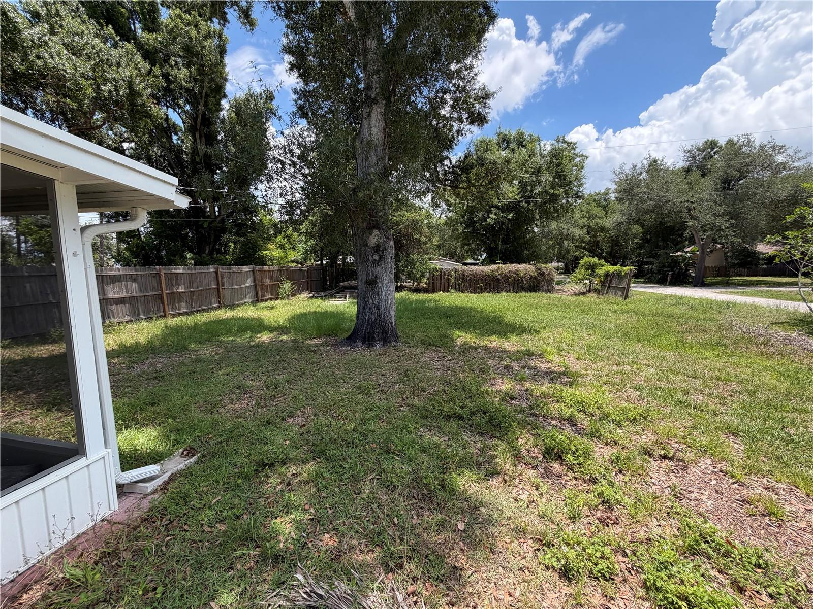 2195 Park Rd Property Photo 6