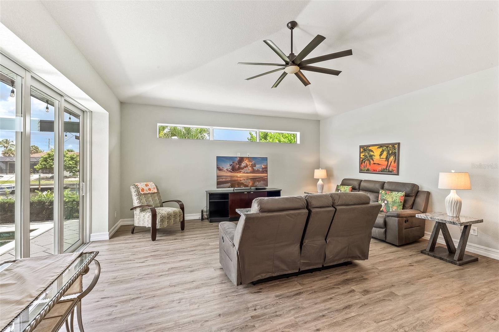 2477 Sierra Ln Property Photo 13