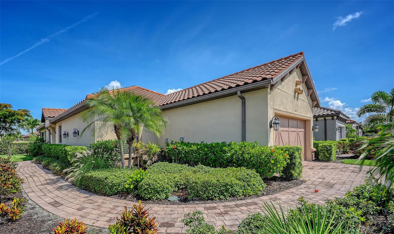 8729 Trattoria Ter Property Photo 3