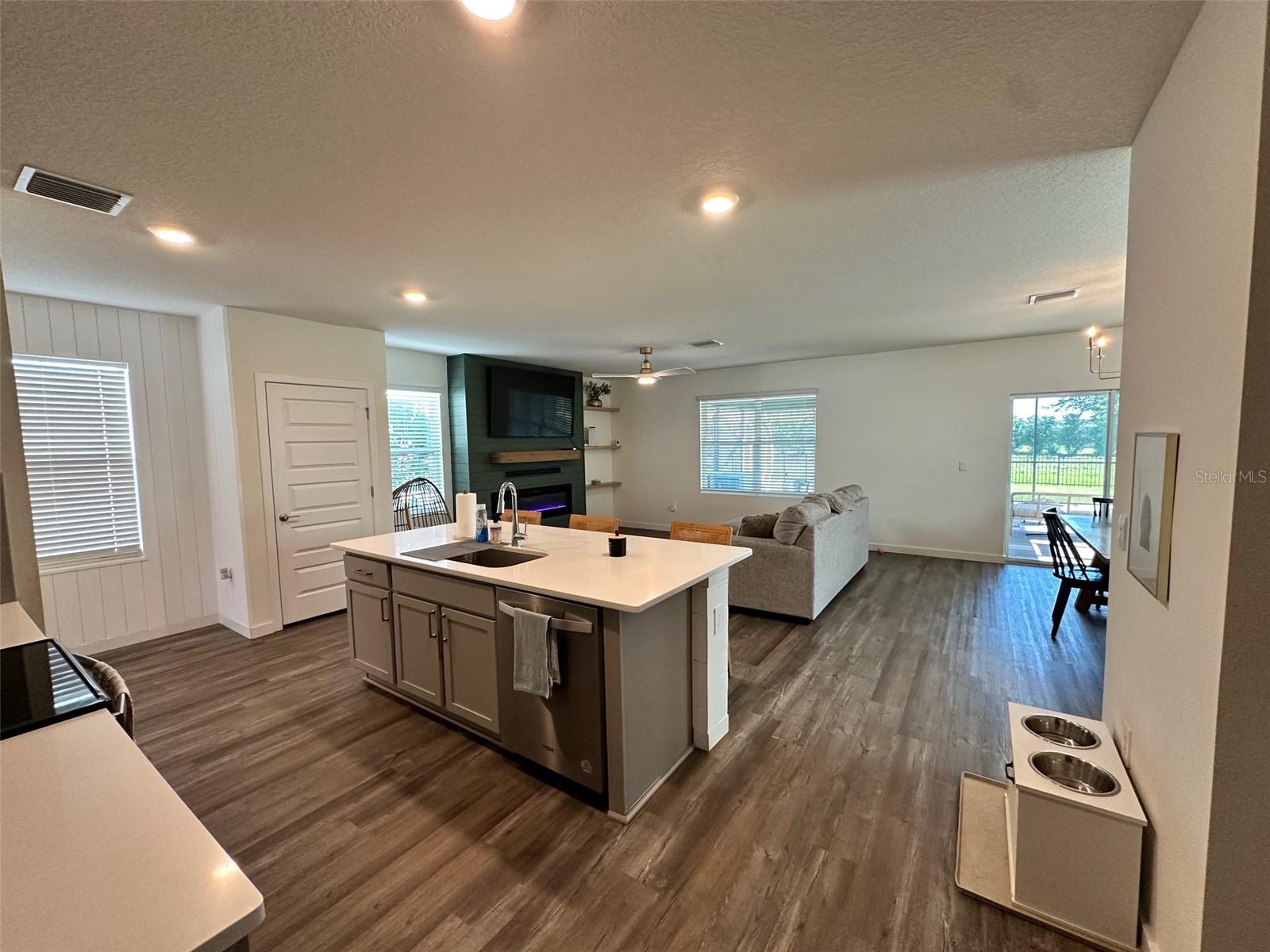 17111 Barnwood Pl Property Photo 11