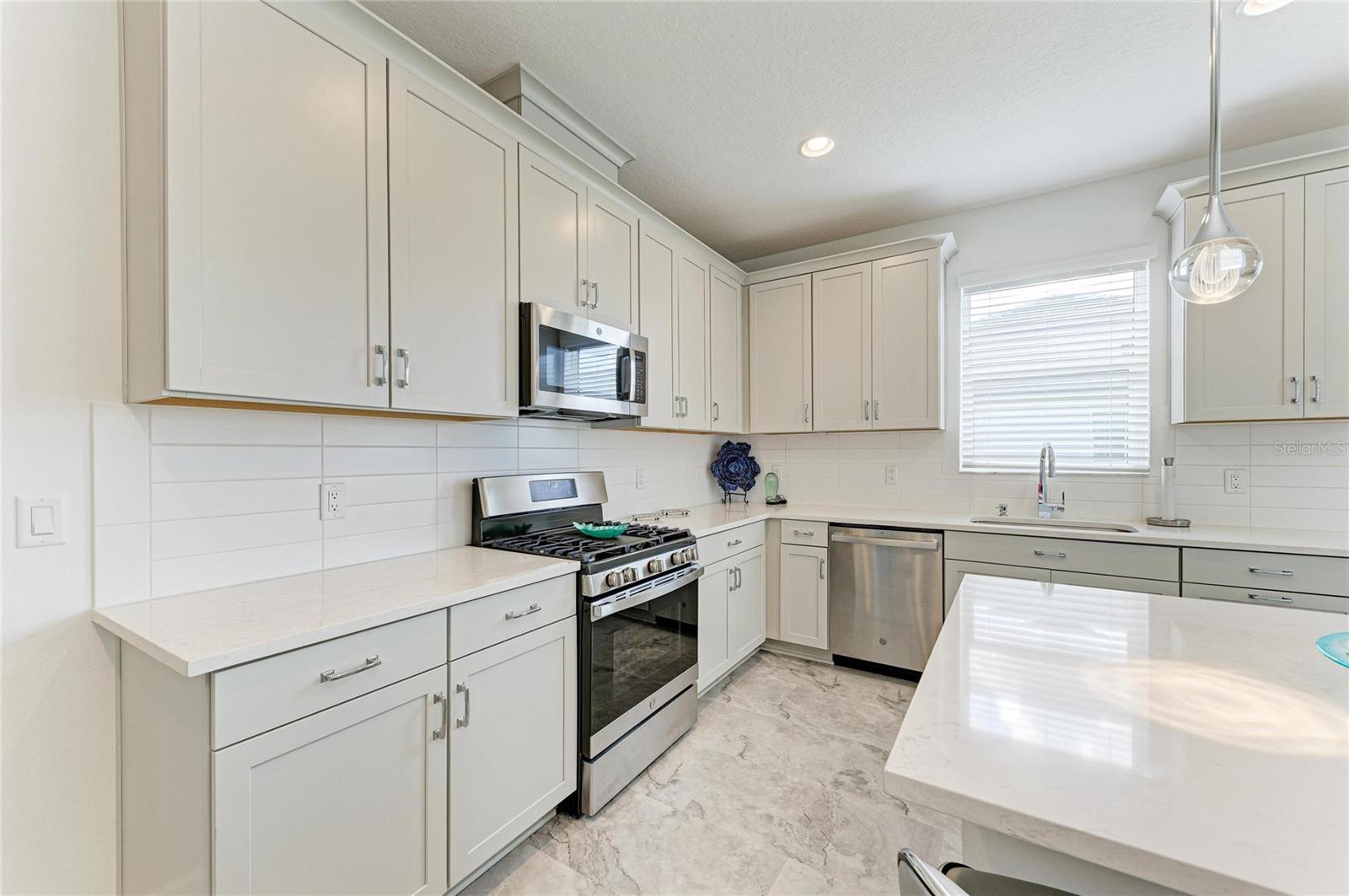 17831 Cherished Loop Property Photo 10
