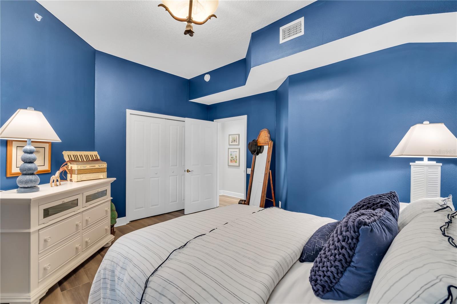 5204 Bouchard Cir #102 Property Photo 17