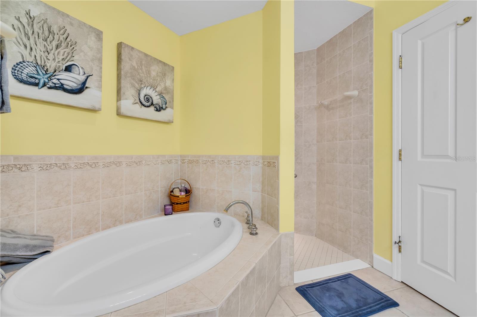 5204 Bouchard Cir #102 Property Photo 25