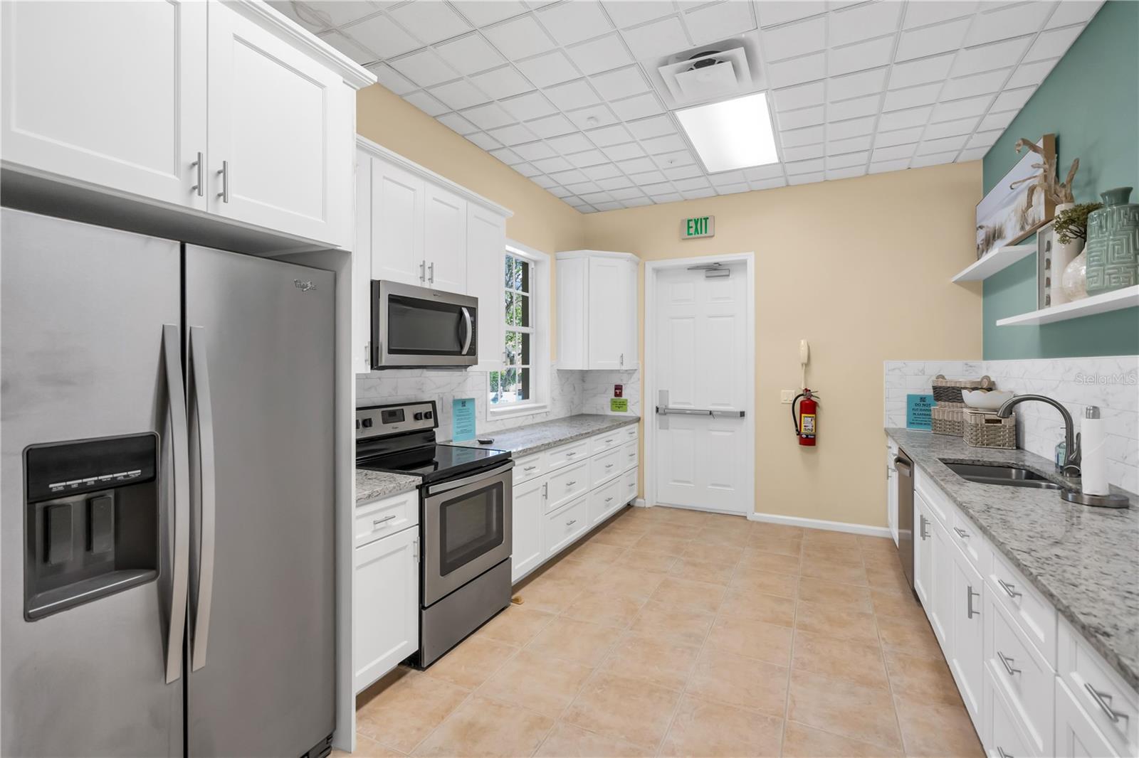 5204 Bouchard Cir #102 Property Photo 41
