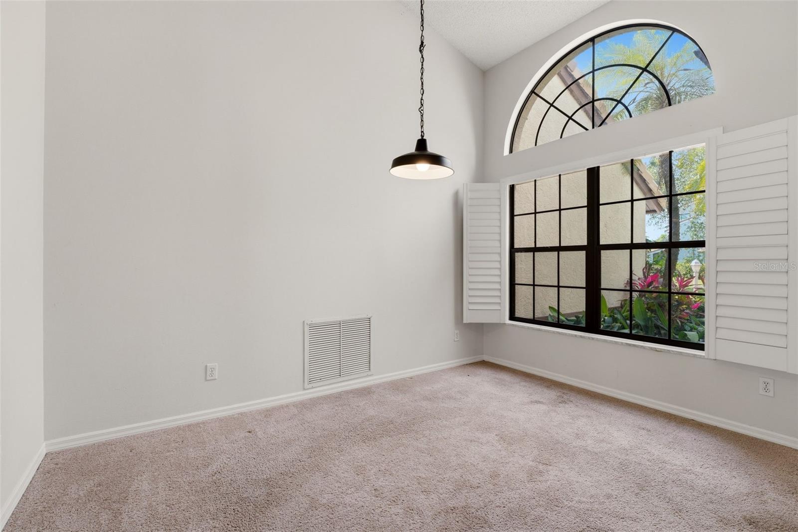 215 Carriage House Ln #215 Property Photo 6
