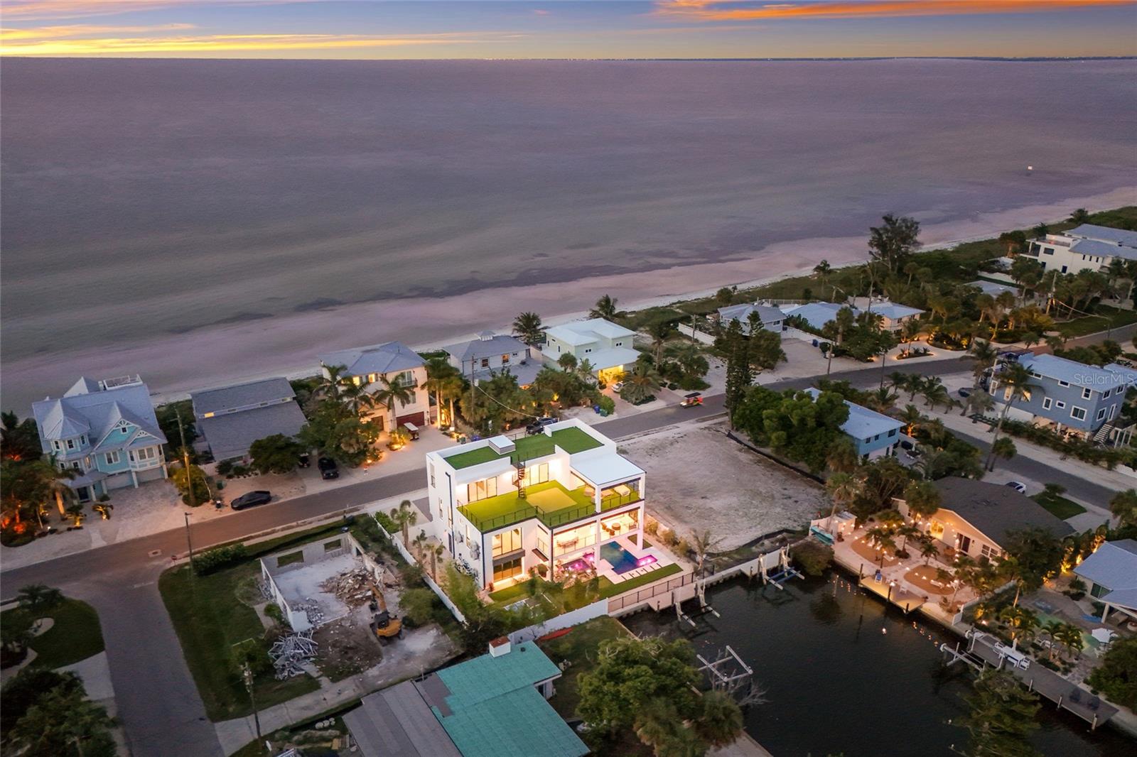 703 S Bay Blvd Property Photo