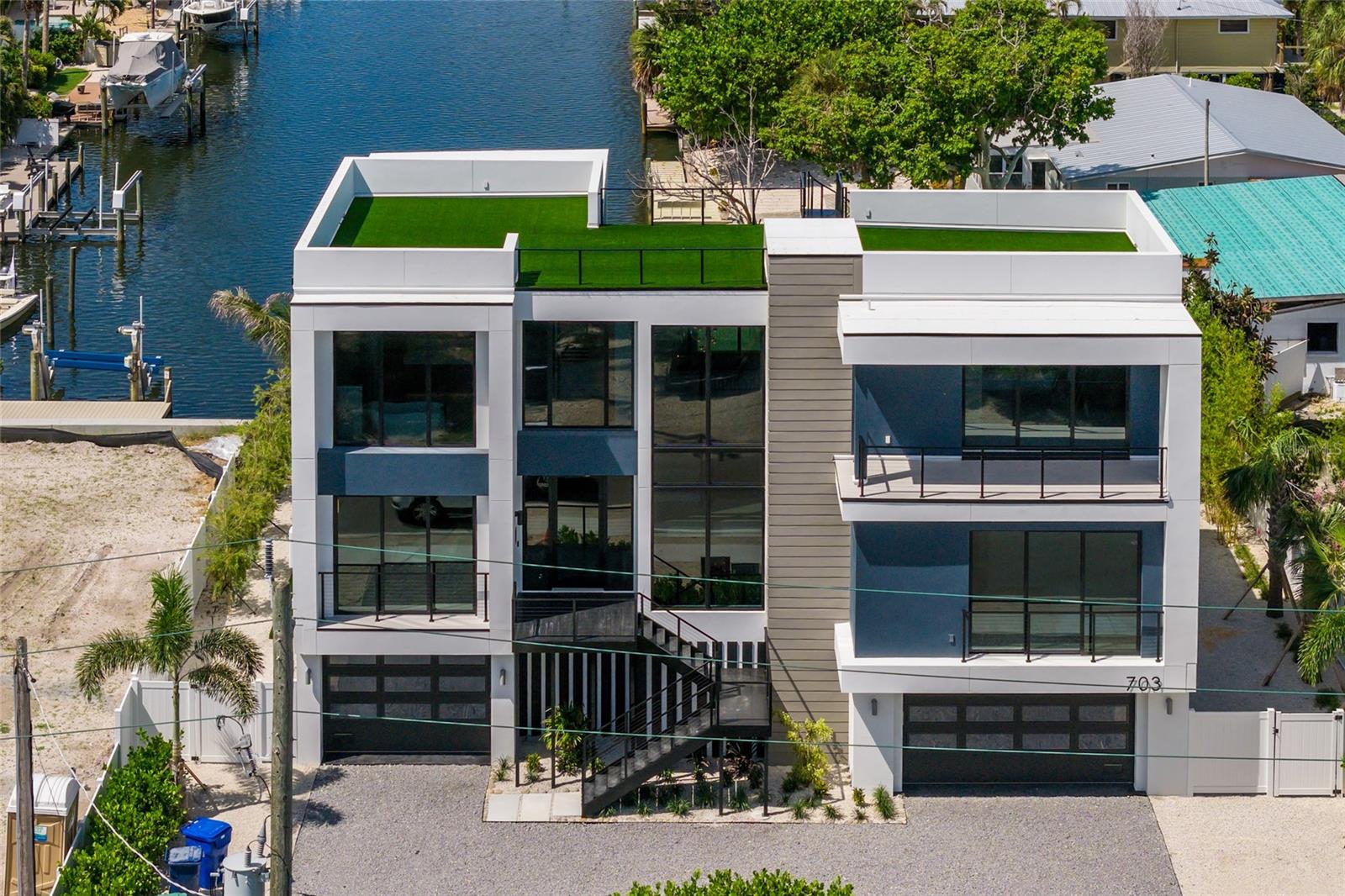 703 S Bay Blvd Property Photo 4