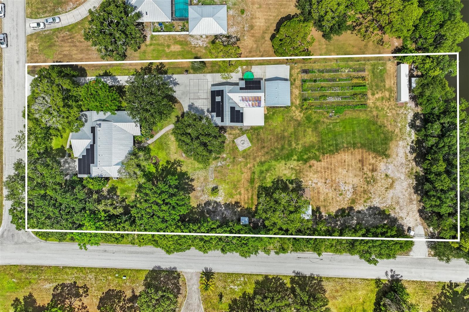 7565 Castle Dr Property Photo 2
