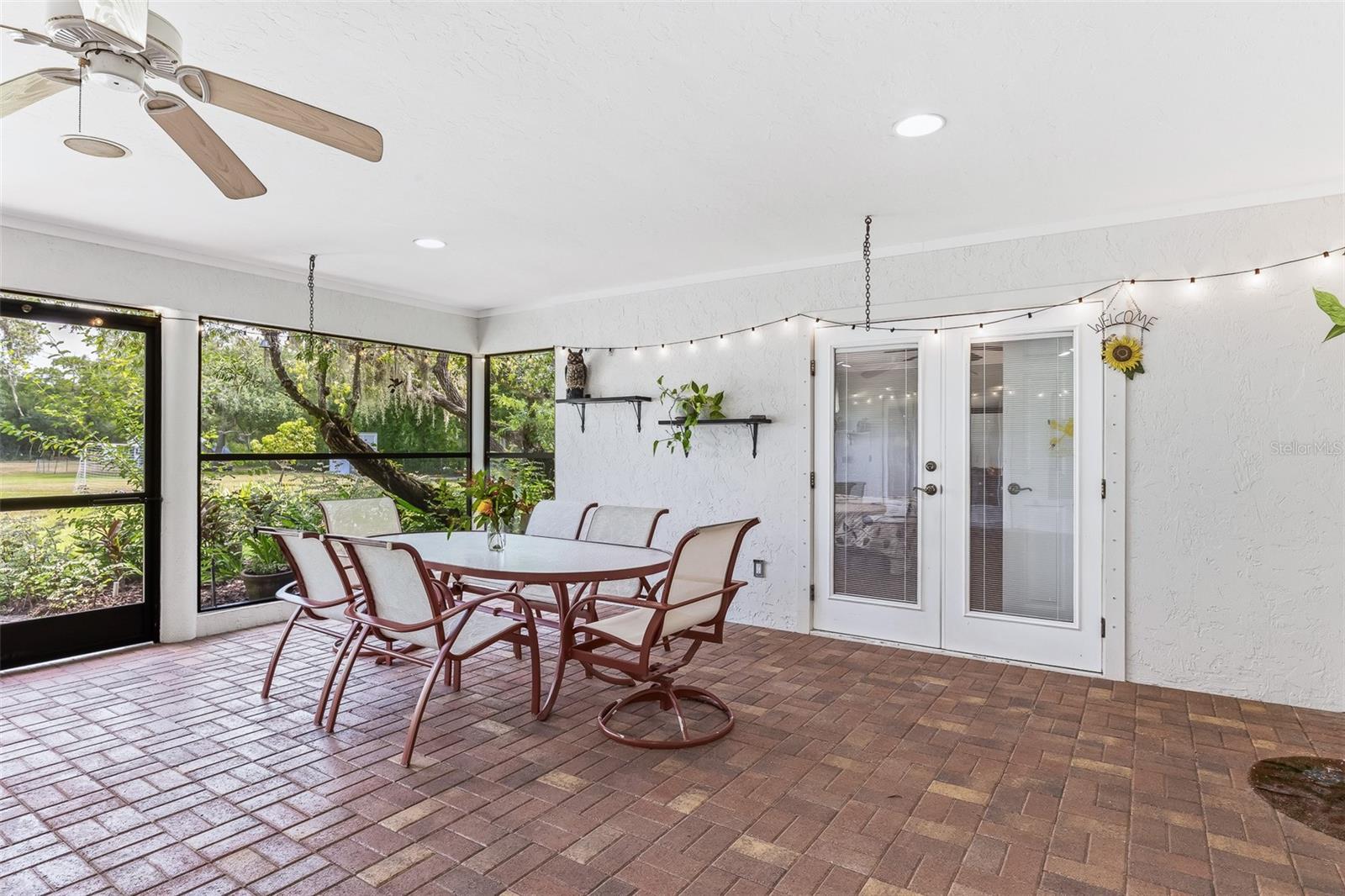 7565 Castle Dr Property Photo 28