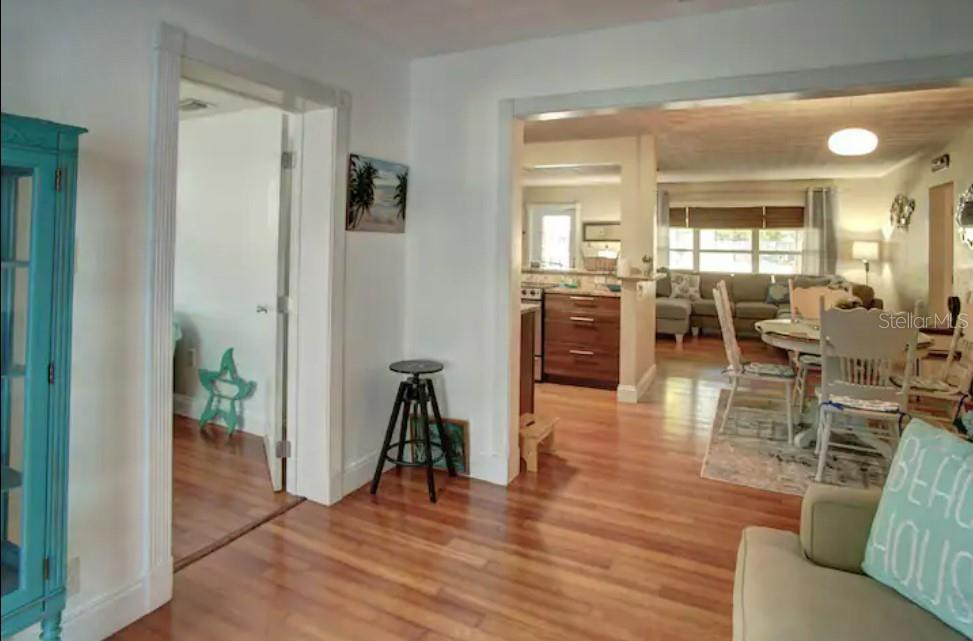 7609 Senrab Dr Property Photo 8