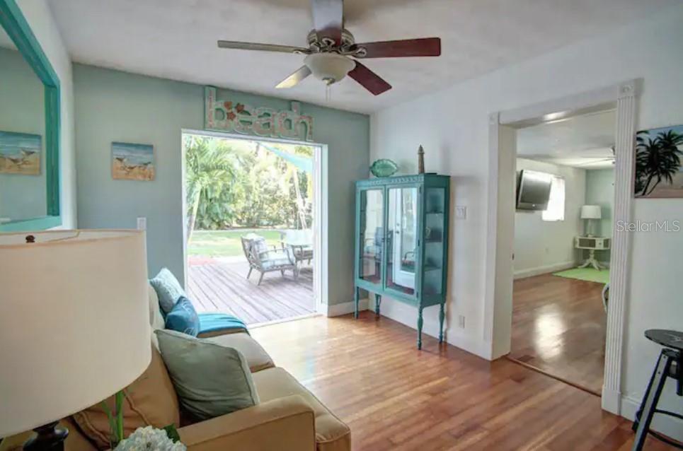 7609 Senrab Dr Property Photo 9
