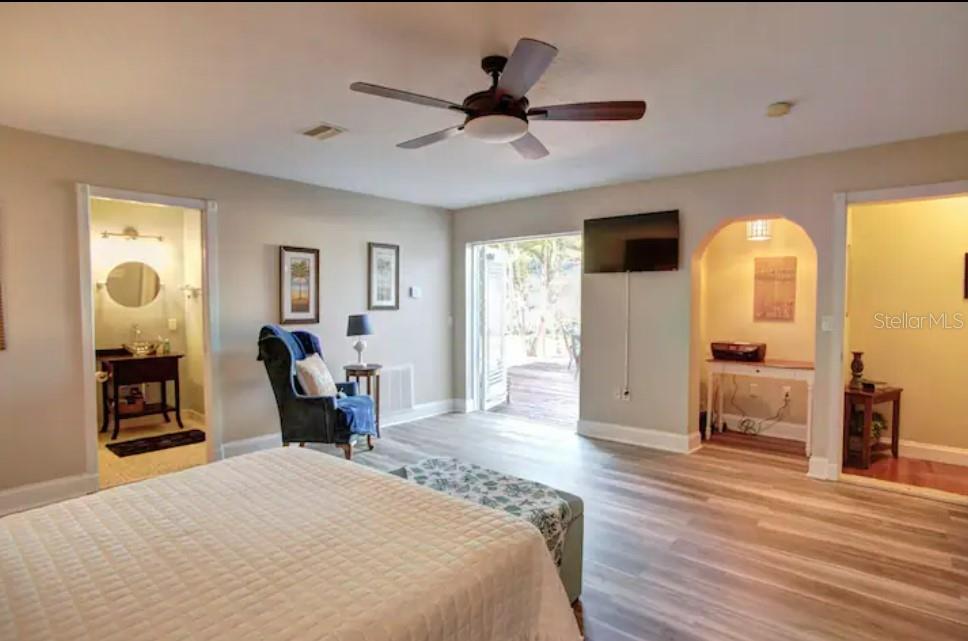 7609 Senrab Dr Property Photo 15
