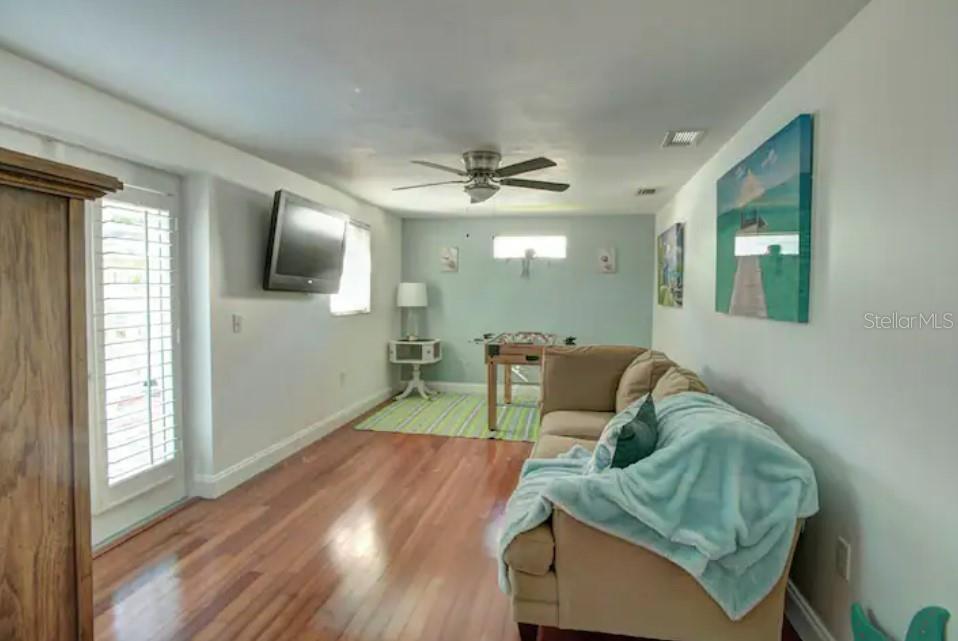 7609 Senrab Dr Property Photo 19