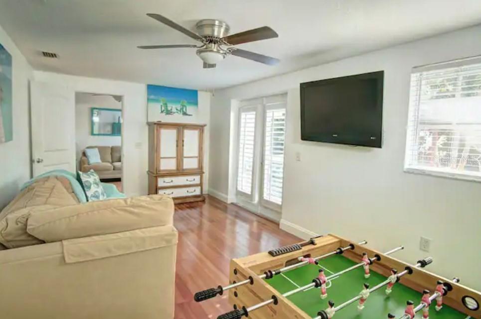 7609 Senrab Dr Property Photo 20