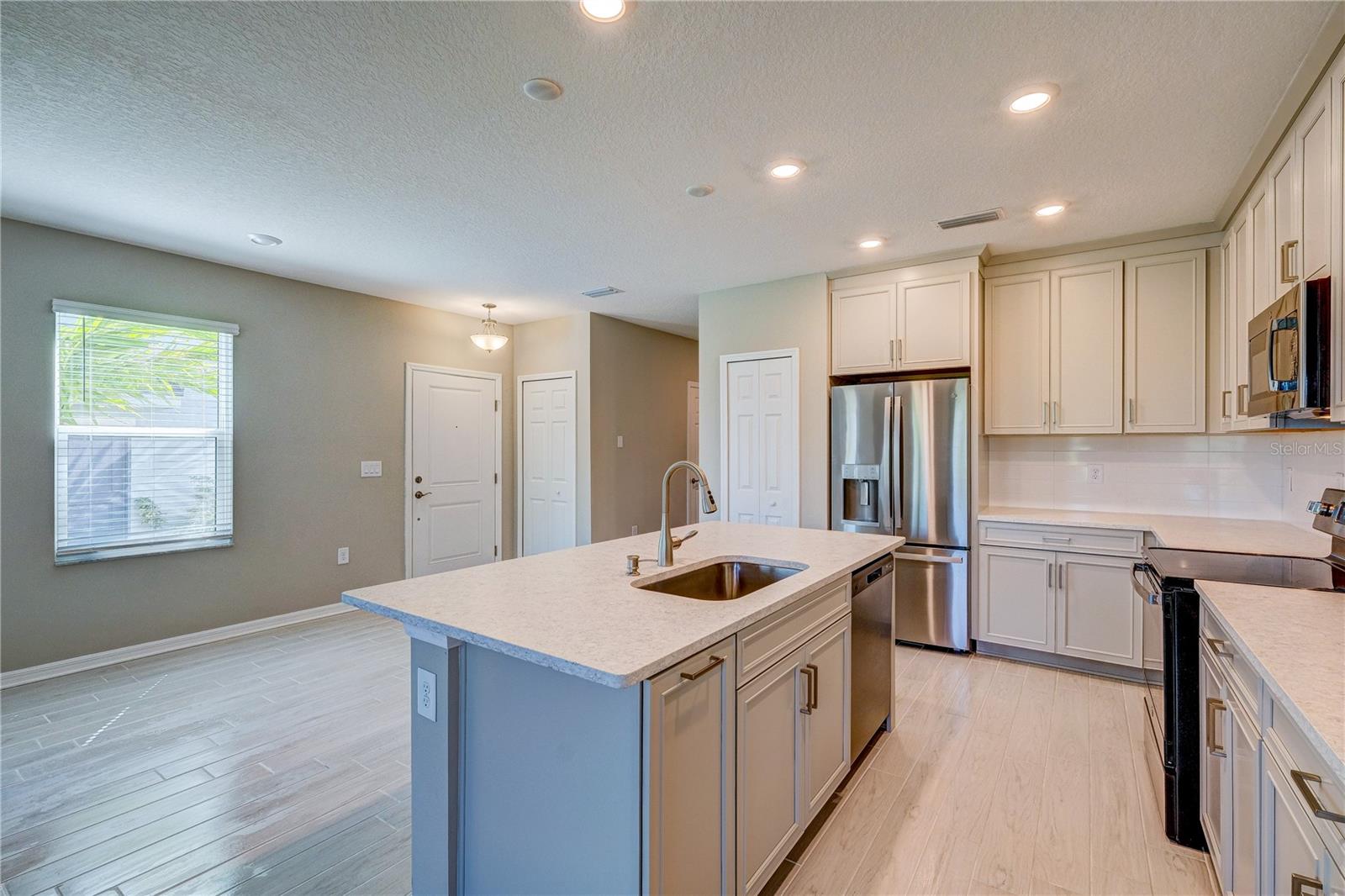 5512 Tripoli Dr Property Photo 4