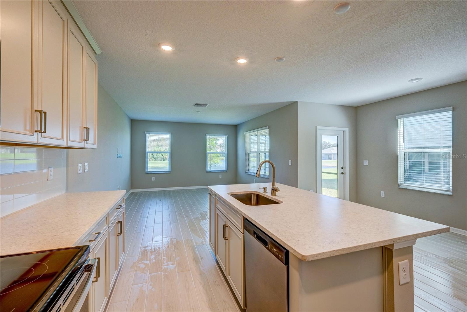 5512 Tripoli Dr Property Photo 6