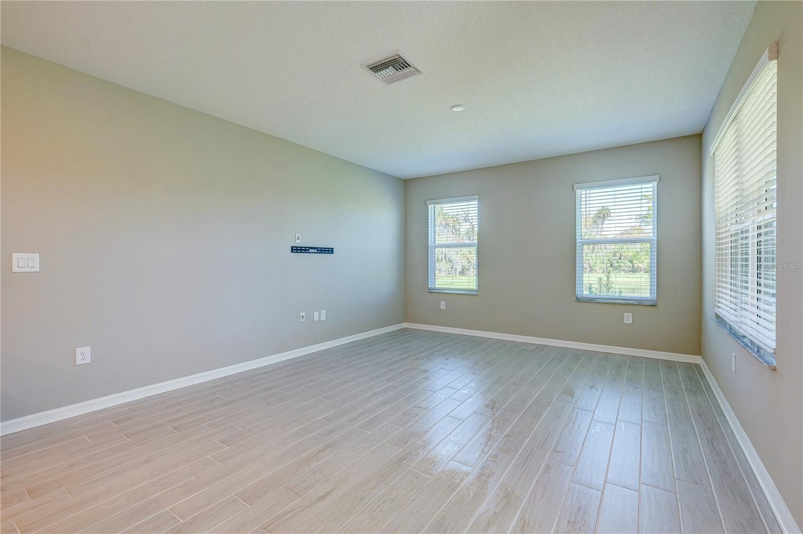 5512 Tripoli Dr Property Photo 8