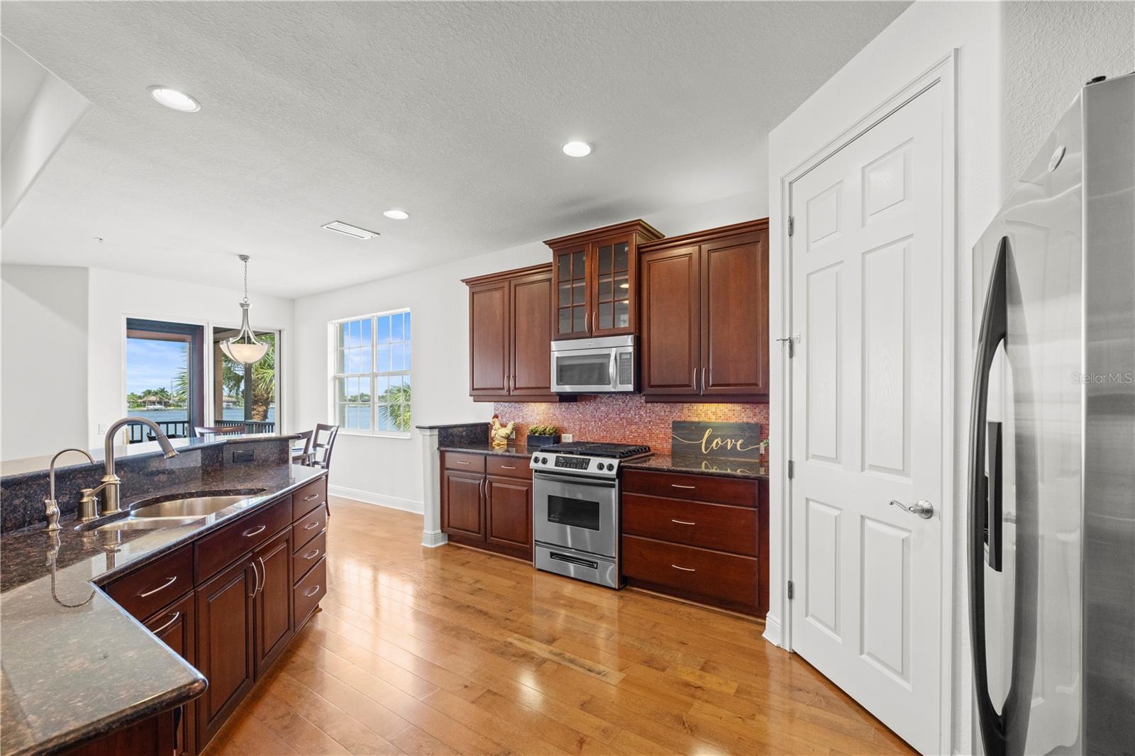 1139 Riverscape St #2 Property Photo 15
