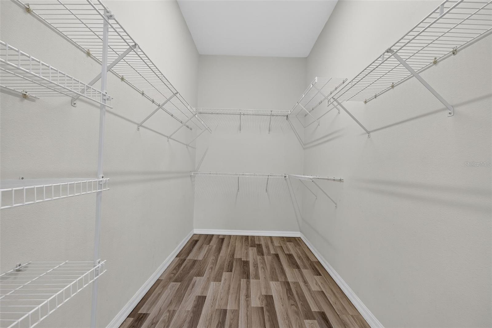 5328 Lexington Dr Property Photo 15