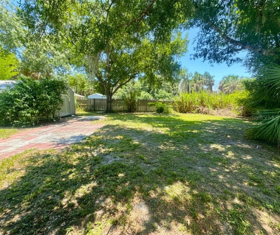 1102 N Arcadia Ave Property Photo 36