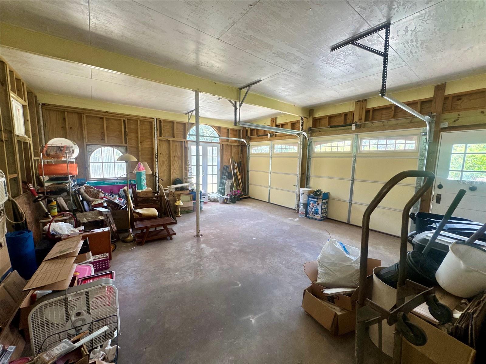 1102 N Arcadia Ave Property Photo 39