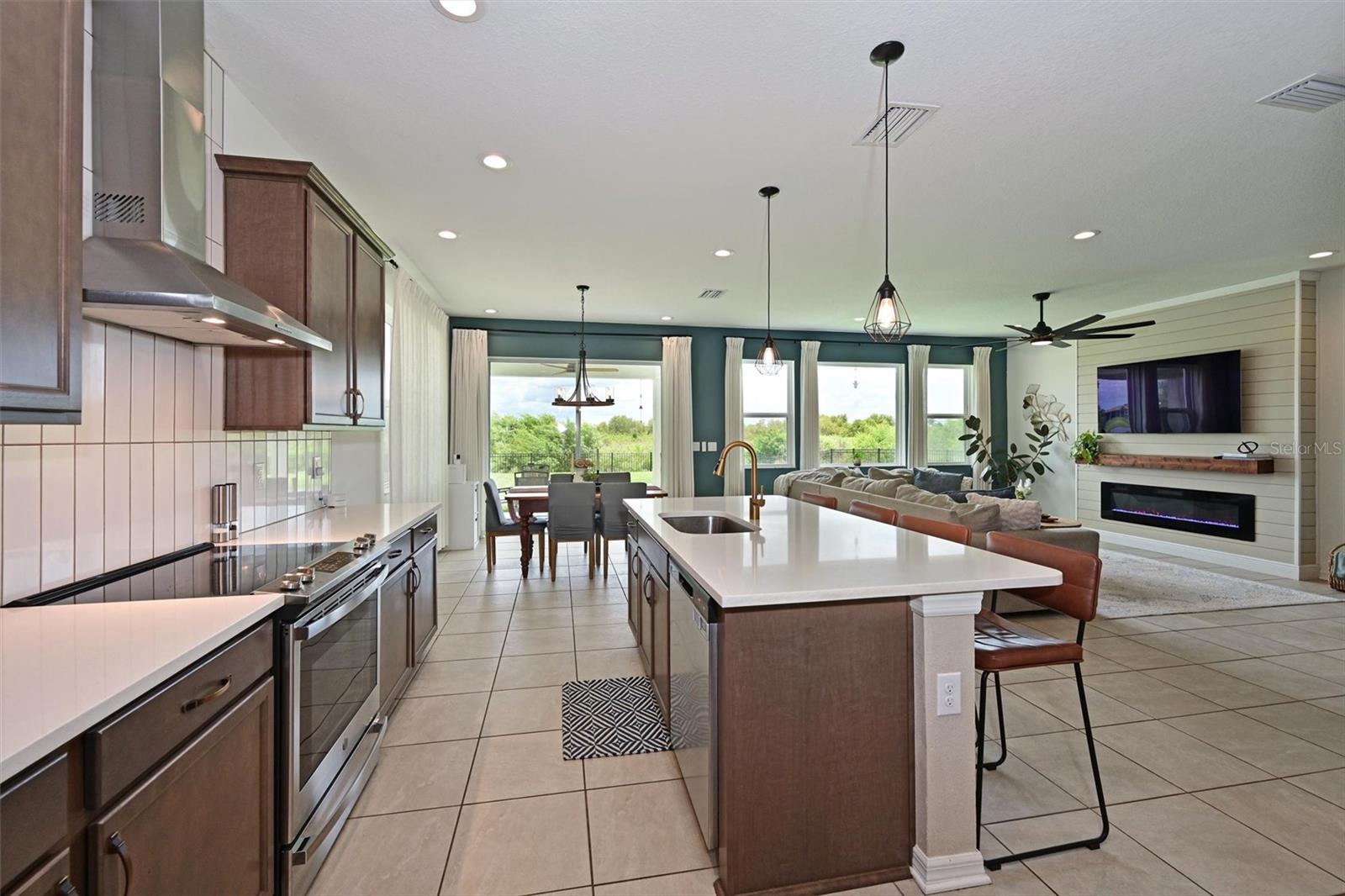 11124 Moonsail Dr Property Photo 11
